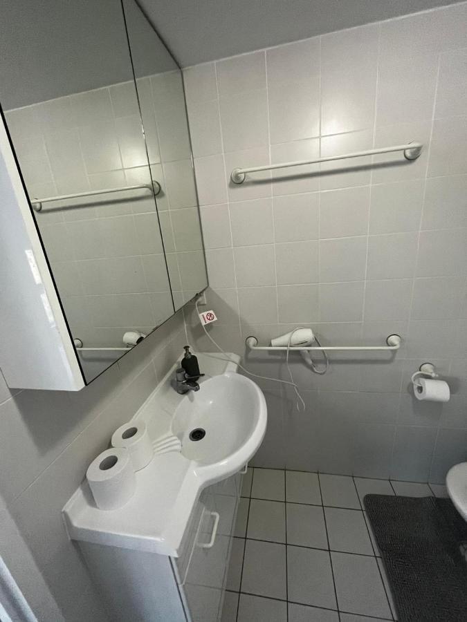 Private Room With Ensuite In The Cbd Canberra Exterior photo